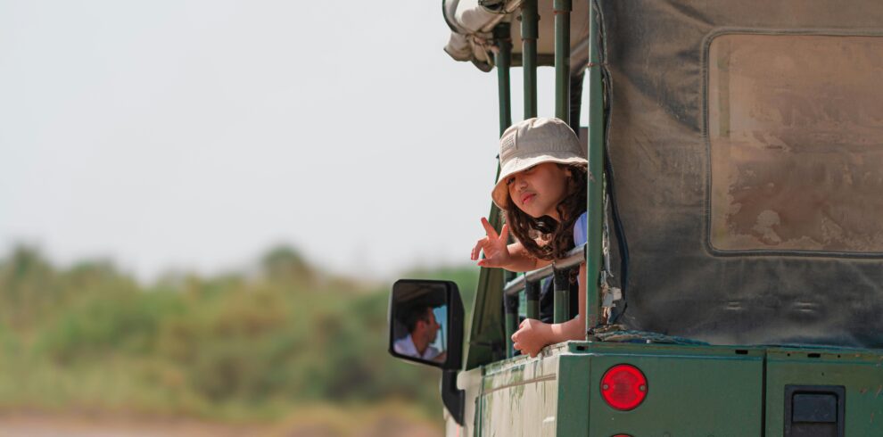 👨‍👩‍👧 Family Safari
